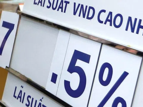 Các ngân hàng thương mại liên tiếp giảm lãi suất huy động, dòng tiền dịch chuyển sang các kênh đầu tư nào ?